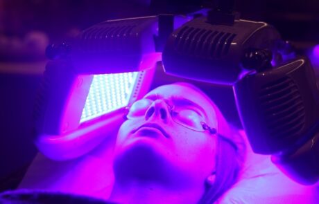Dermalux Tri-Wave MD LED Phototherapy – SKIN lounge Aesthetics Richmond Client enjoying a Dermalux Tri-Wave MD LED Phototherapy treatment at SKIN lounge Aesthetics Richmond, using advanced LED light energy to boost collagen, reduce inflammation, and promote radiant skin.