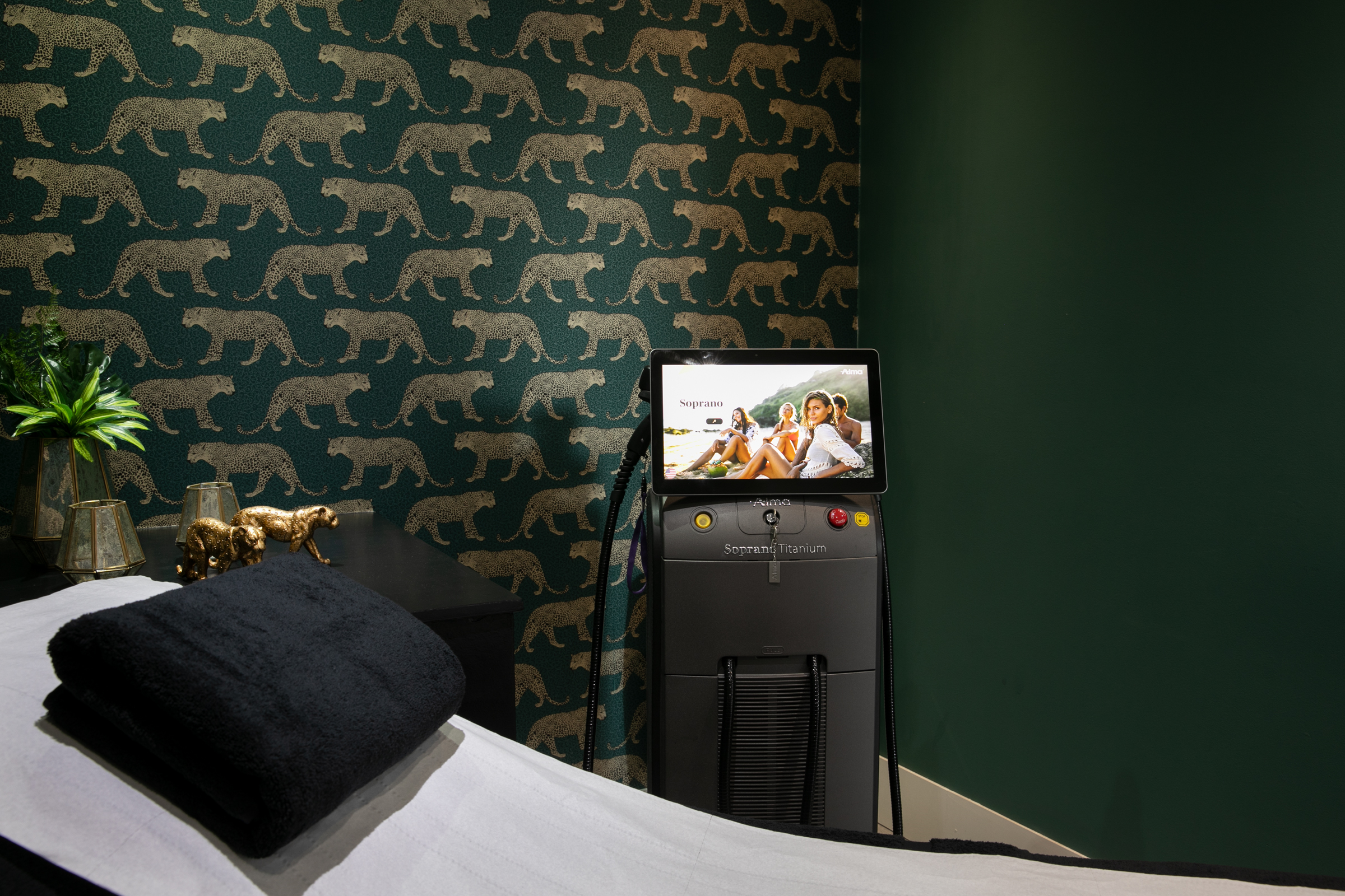 SKIN lounge Aesthetics Richmond London + Soprano Titanium Laser Hair Removal SKIN lounge Aesthetics Richmond London + Soprano Titanium Laser Hair Removal